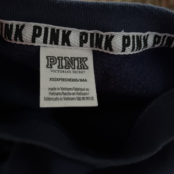 Pink crewneck size XS with pink wording on the side and back - Picture 3 of 3